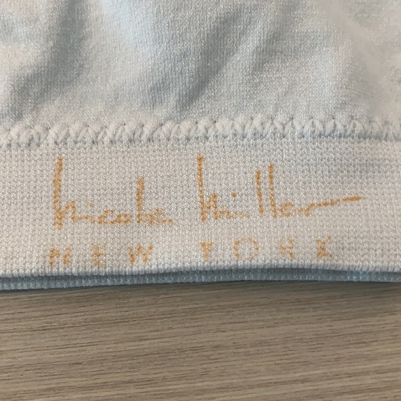 4 bras - Picture 9 of 14